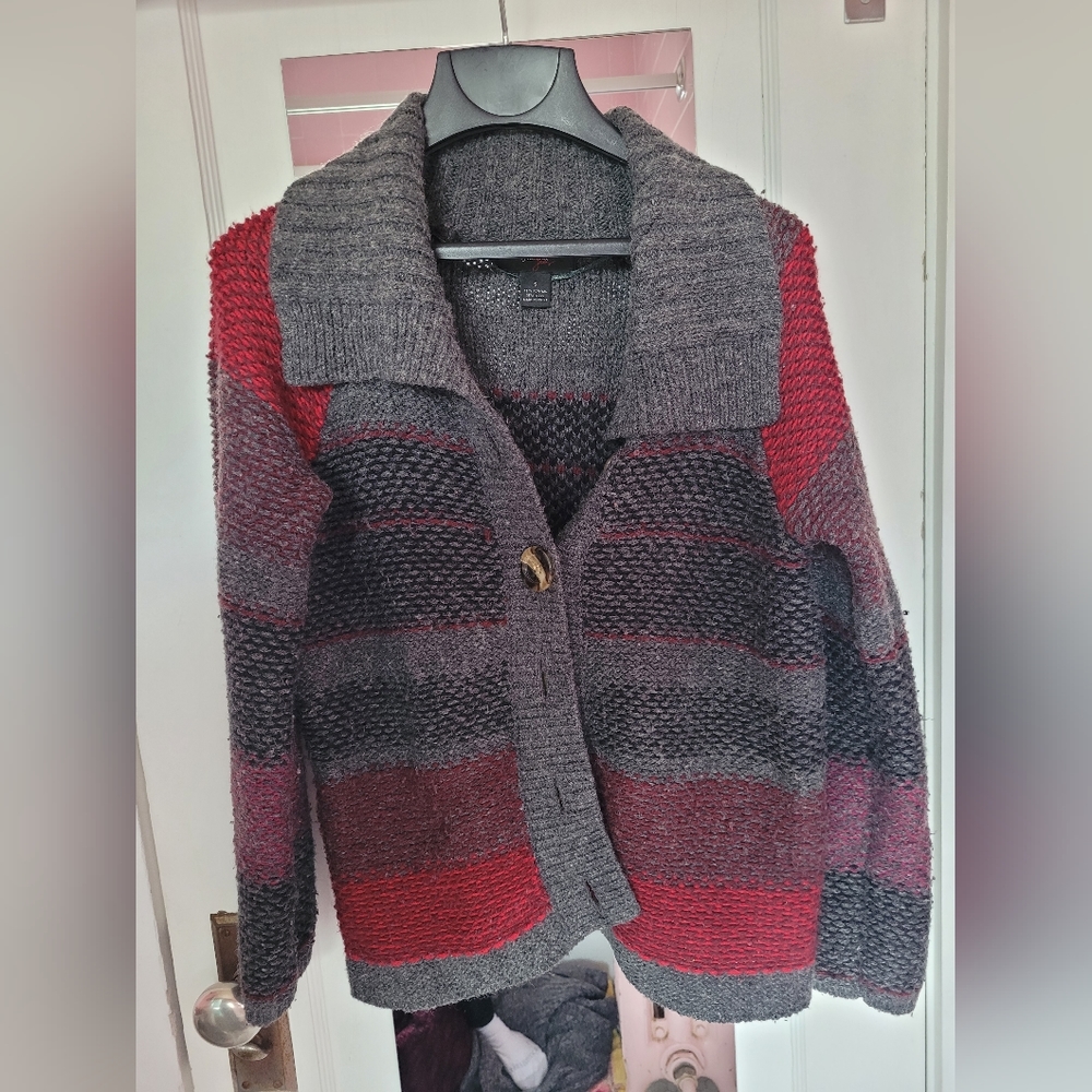 Red and Grey Chunky Cardign